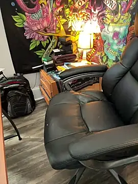 Snapshot of showoff79vers chatting on December 4, 2024, 4:54 pm showoff79vers online show from December 4, 2024, 4:54 pm