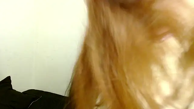 Snapshot of Asterothxznikki chatting on October 21, 2025, 2:44 am Asterothxznikki online show from October 21, 2025, 2:44 am