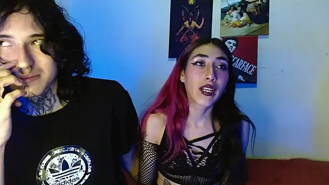 Snapshot of Asterothxznikki chatting on December 4, 2024, 5:54 am Asterothxznikki online show from December 4, 2024, 5:54 am