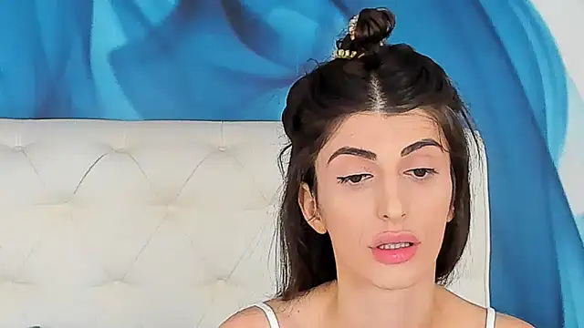 Snapshot of SkinnyDolly chatting on July 18, 2026, 7:00 pm SkinnyDolly online show from July 18, 2026, 7:00 pm