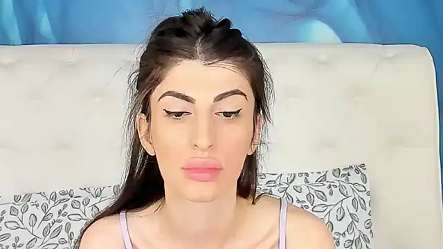 SkinnyDolly online show from October 24, 2025, 2:10 am