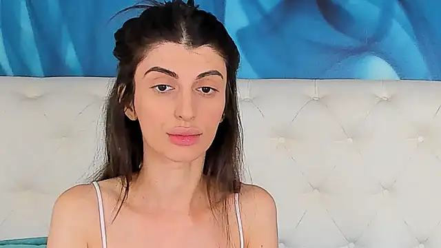 Snapshot of SkinnyDolly chatting on July 31, 2026, 4:37 pm SkinnyDolly online show from July 31, 2026, 4:37 pm
