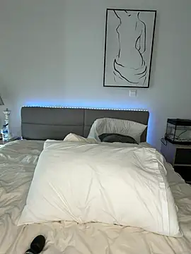 emma05 online show from March 6, 2026, 7:36 am