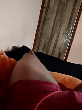 Snapshot of MrNick74 chatting on November 3, 2025, 7:57 am MrNick74 online show from November 3, 2025, 7:57 am