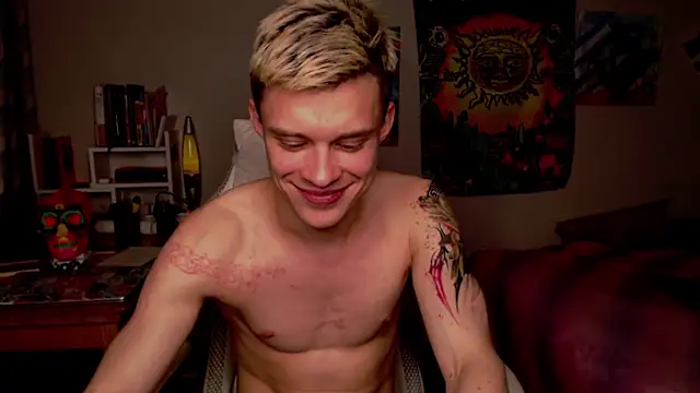 hornyadamsex online show from April 23, 2026, 7:15 pm