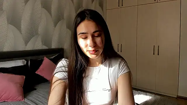 Bambiii bby online show from April 28, 2026, 2:27 am