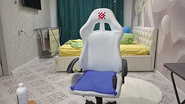 katerinapree online show from February 9, 2026, 9:24 pm