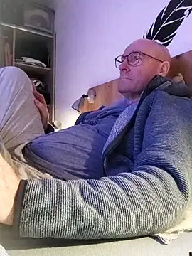 bogland33 online show from February 16, 2026, 8:07 pm