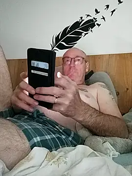 Snapshot of bogland33 chatting on July 17, 2026, 6:38 pm bogland33 online show from July 17, 2026, 6:38 pm