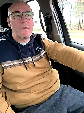 bogland33 online show from March 7, 2025, 10:24 am