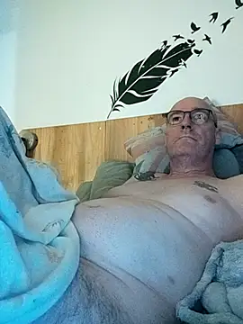 Snapshot of bogland33 chatting on July 27, 2026, 7:43 pm bogland33 online show from July 27, 2026, 7:43 pm