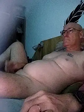 Snapshot of bogland33 chatting on June 21, 2026, 7:52 pm bogland33 online show from June 21, 2026, 7:52 pm