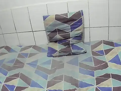 Snapshot of pierdona chatting on December 1, 2025, 7:37 pm pierdona online show from December 1, 2025, 7:37 pm