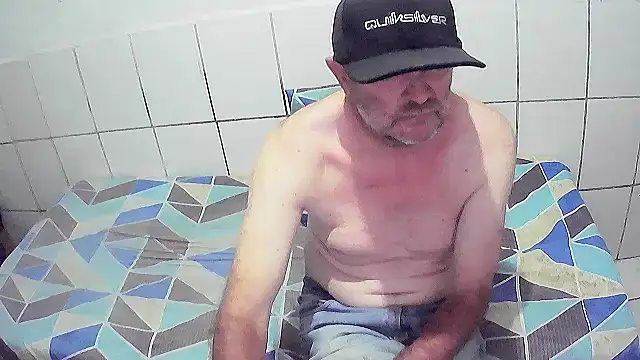 Snapshot of pierdona chatting on November 7, 2025, 8:13 pm pierdona online show from November 7, 2025, 8:13 pm