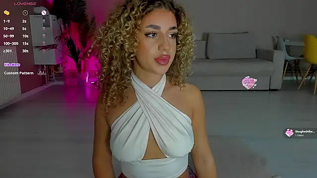 Snapshot of CurlyAnt0 chatting on November 12, 2025, 7:45 am CurlyAnt0 online show from November 12, 2025, 7:45 am