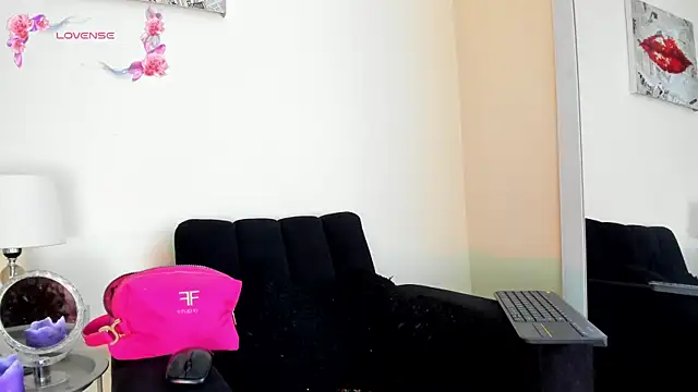 Snapshot of its__angelica_ chatting on June 11, 2026, 7:55 pm its angelica online show from June 11, 2026, 7:55 pm