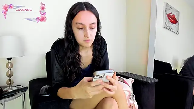 Snapshot of its__angelica_ chatting on June 22, 2026, 4:37 pm its angelica online show from June 22, 2026, 4:37 pm