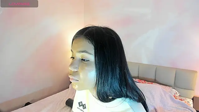 AuroraFiore online show from March 15, 2025, 7:48 pm
