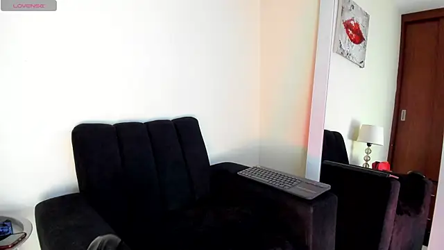 Snapshot of victoria__lace_ chatting on June 20, 2026, 9:42 pm victoria lace online show from June 20, 2026, 9:42 pm