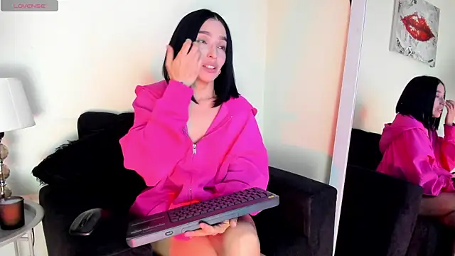 Snapshot of victoria__lace_ chatting on July 28, 2026, 12:40 am victoria lace online show from July 28, 2026, 12:40 am