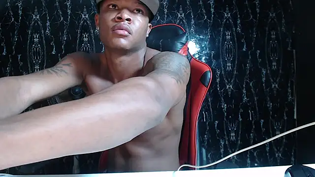 Snapshot of Alid_17 chatting on February 16, 2026, 5:33 pm Alid 17 online show from February 16, 2026, 5:33 pm