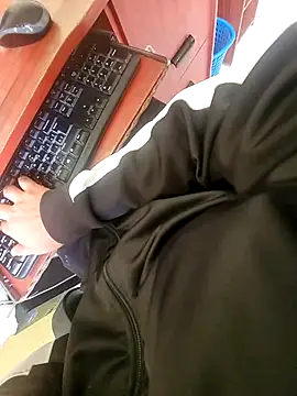 Snapshot of Chrissex7 chatting on November 7, 2025, 3:27 pm Chrissex7 online show from November 7, 2025, 3:27 pm