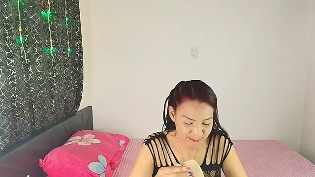 Snapshot of Lazy_Blake chatting on September 9, 2025, 4:33 am Lazy Blake online show from September 9, 2025, 4:33 am