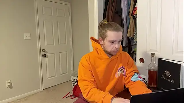 Snapshot of DaddydayDrinkzz chatting on March 2, 2025, 6:05 am DaddydayDrinkzz online show from March 2, 2025, 6:05 am