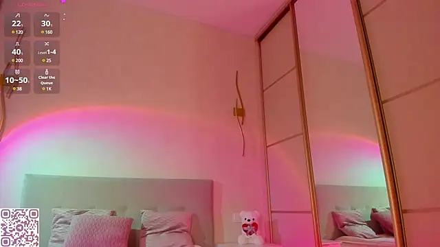 Snapshot of flora_off chatting on February 17, 2025, 12:16 pm flora off online show from February 17, 2025, 12:16 pm