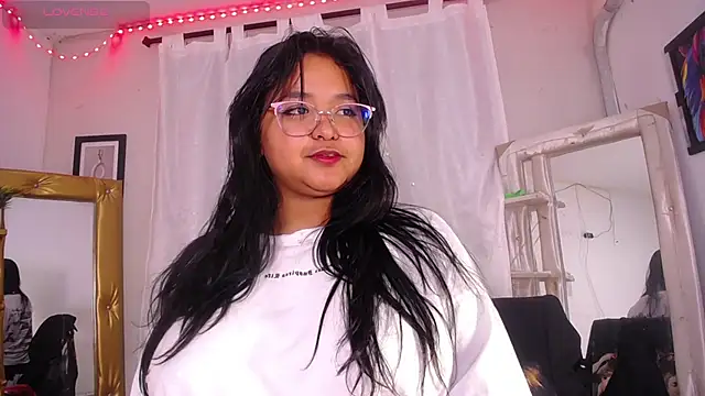 Snapshot of alaia_03 chatting on May 7, 2026, 2:16 am alaia 03 online show from May 7, 2026, 2:16 am