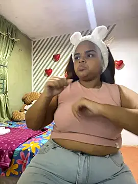 Snapshot of Evabigass chatting on November 19, 2025, 8:53 pm Evabigass online show from November 19, 2025, 8:53 pm