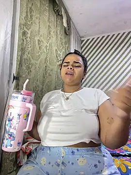 Snapshot of Evabigass chatting on February 26, 2026, 6:08 pm Evabigass online show from February 26, 2026, 6:08 pm