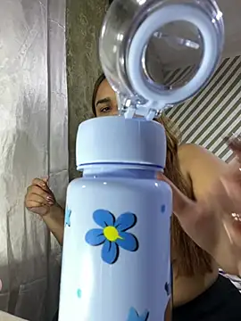 Snapshot of Evabigass chatting on February 8, 2026, 2:42 am Evabigass online show from February 8, 2026, 2:42 am