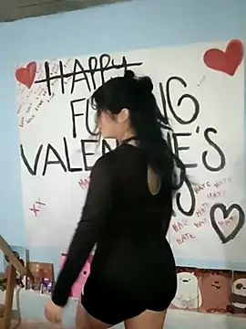 Elvishcassie  online show from February 20, 2025, 10:59 pm