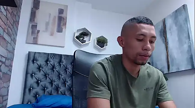 richar voller online show from December 14, 2024, 12:33 pm