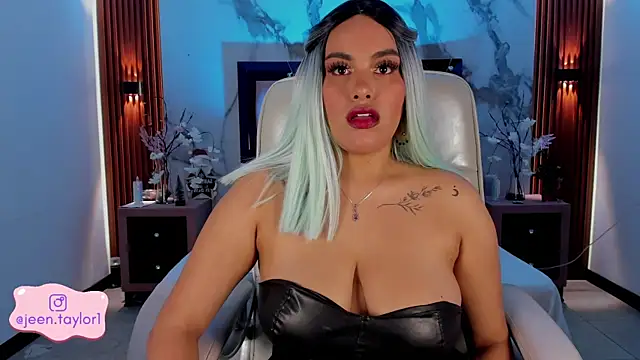 Snapshot of Jeen_Taylor chatting on December 3, 2025, 8:08 pm Jeen Taylor online show from December 3, 2025, 8:08 pm