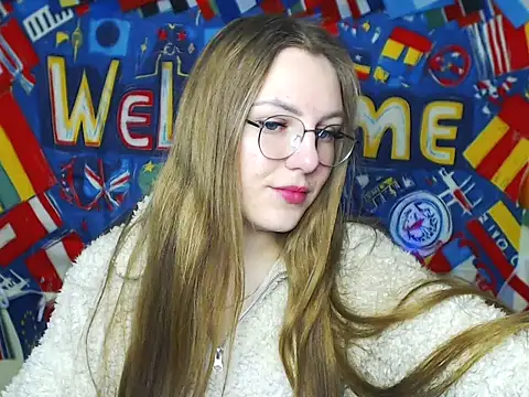 Snapshot of _AlMamiyy_ chatting on October 8, 2025, 7:43 am AlMamiyy online show from October 8, 2025, 7:43 am