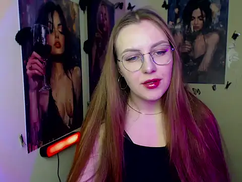 Snapshot of _AlMamiyy_ chatting on November 9, 2025, 1:26 pm AlMamiyy online show from November 9, 2025, 1:26 pm