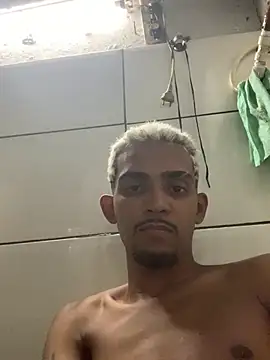 moreninhoP online show from December 23, 2024, 9:08 pm