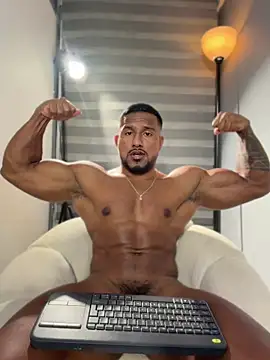 CallumMuscle online show from July 30, 2026, 11:37 pm