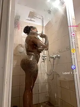 Snapshot of BabyFannyxx chatting on April 29, 2026, 9:35 am BabyFannyxx online show from April 29, 2026, 9:35 am