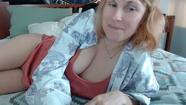 Snapshot of Cutikatxoxo chatting on February 19, 2025, 5:05 am Cutikatxoxo online show from February 19, 2025, 5:05 am