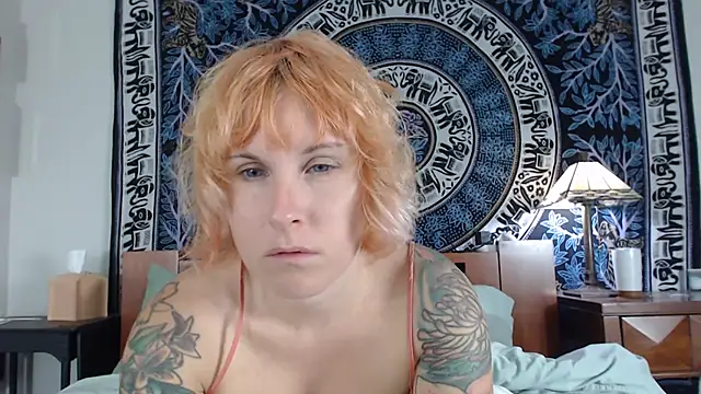 Snapshot of Cutikatxoxo chatting on September 30, 2025, 1:33 am Cutikatxoxo online show from September 30, 2025, 1:33 am