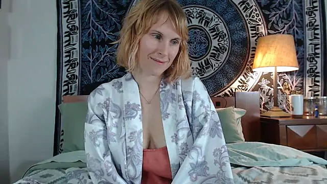 Snapshot of Cutikatxoxo chatting on February 20, 2025, 5:44 am Cutikatxoxo online show from February 20, 2025, 5:44 am