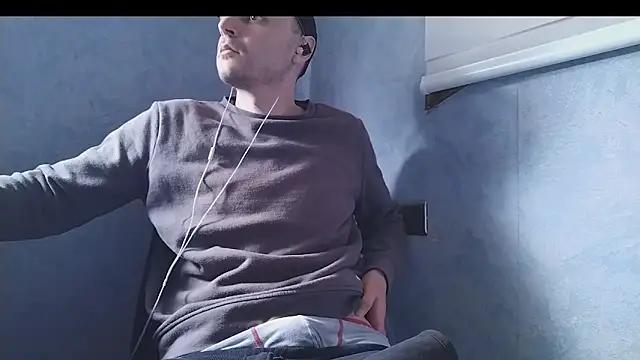 Snapshot of nextdoorneighbor chatting on January 10, 2025, 6:28 pm nextdoorneighbor online show from January 10, 2025, 6:28 pm