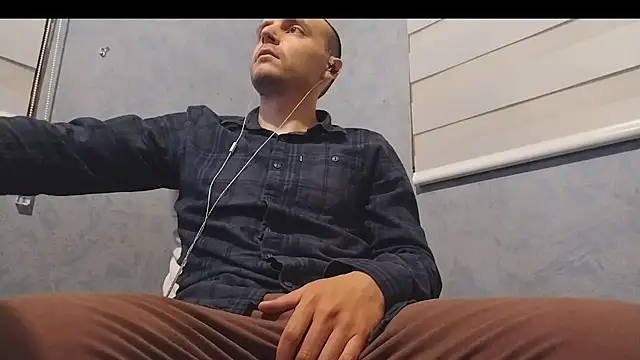 Snapshot of nextdoorneighbor chatting on March 19, 2025, 11:36 pm nextdoorneighbor online show from March 19, 2025, 11:36 pm