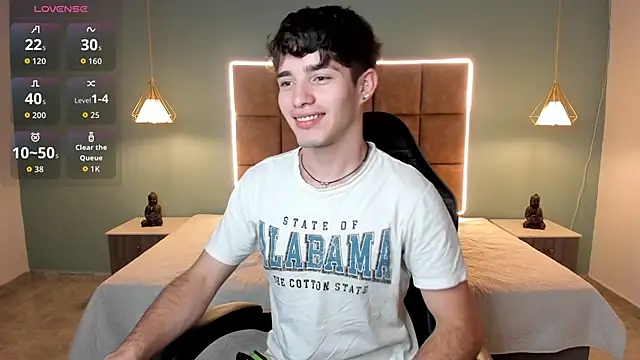 AlejooTwink online show from May 4, 2026, 2:15 am