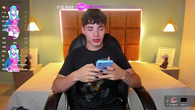 AlejooTwink online show from December 15, 2025, 1:33 am