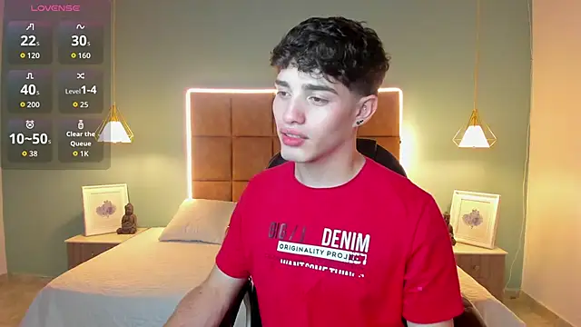 Snapshot of AlejooTwink chatting on November 21, 2025, 4:55 am AlejooTwink online show from November 21, 2025, 4:55 am