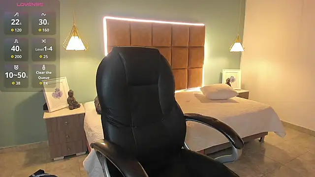 Snapshot of AlejooTwink chatting on November 24, 2025, 1:38 am AlejooTwink online show from November 24, 2025, 1:38 am